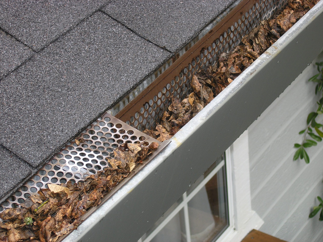 Which is Better - Steel or Aluminum Gutters?